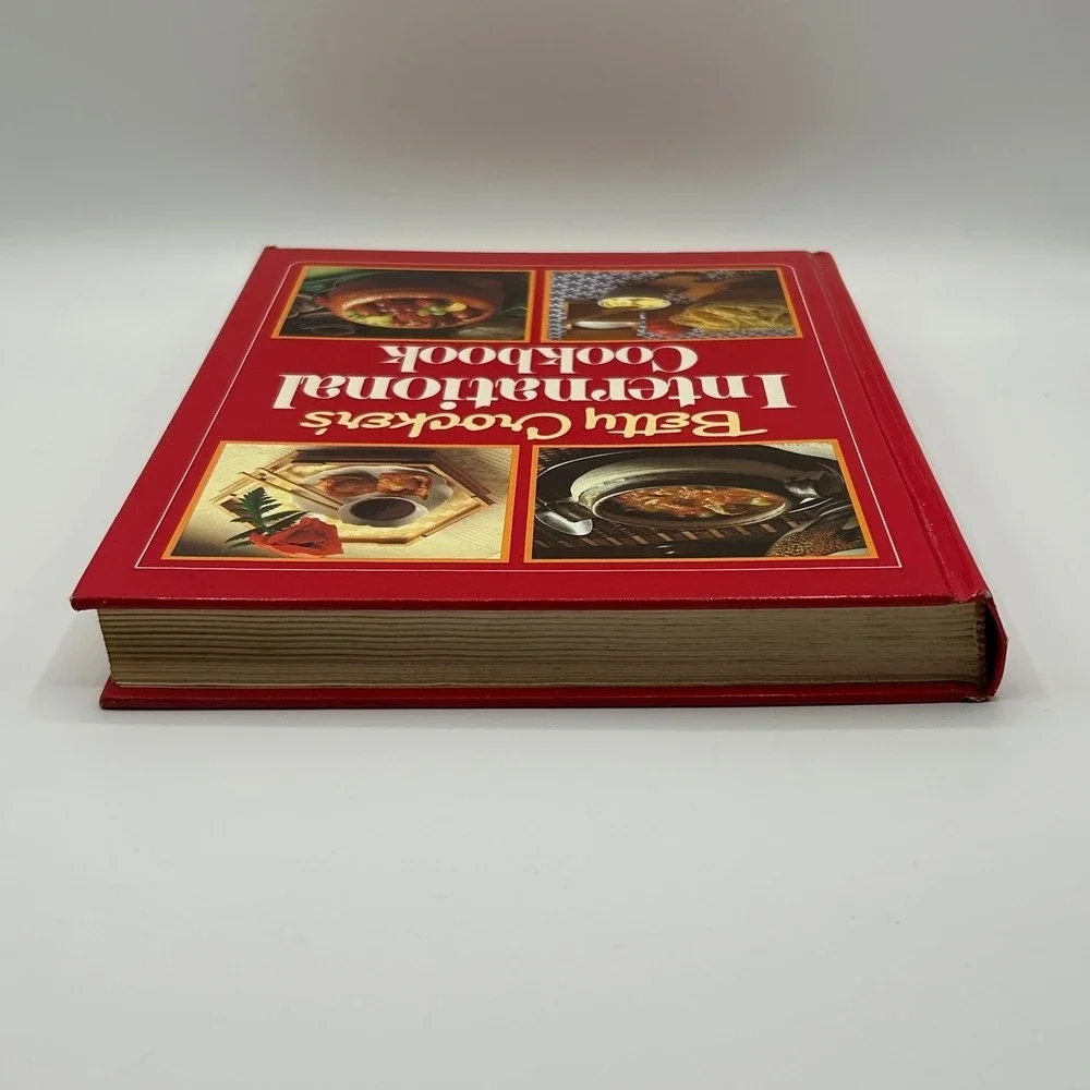 Betty Crockers International Cookbook 1980 Vintage Recipes Hardcover Illustrated